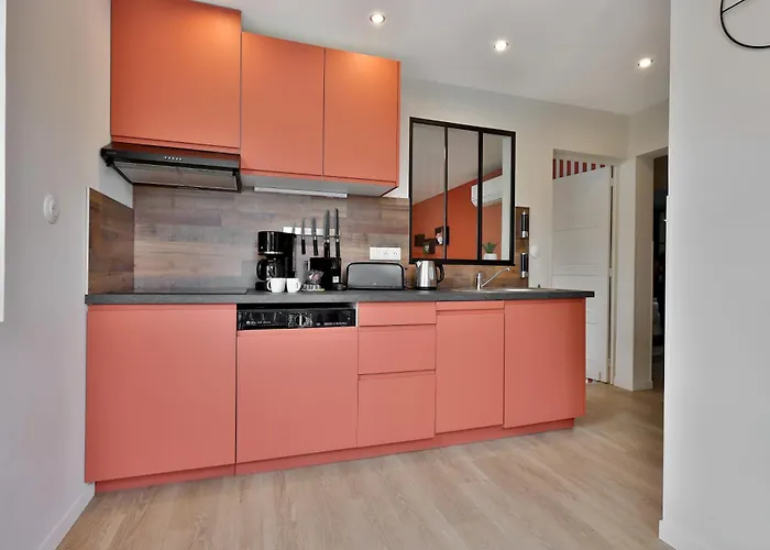 Le Chic & Raffine - Terrasse & Climatise Lejlighed *